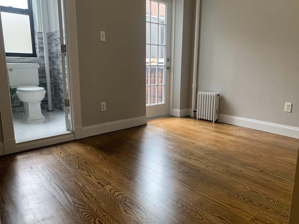 227 East 82nd Street - Photo 5