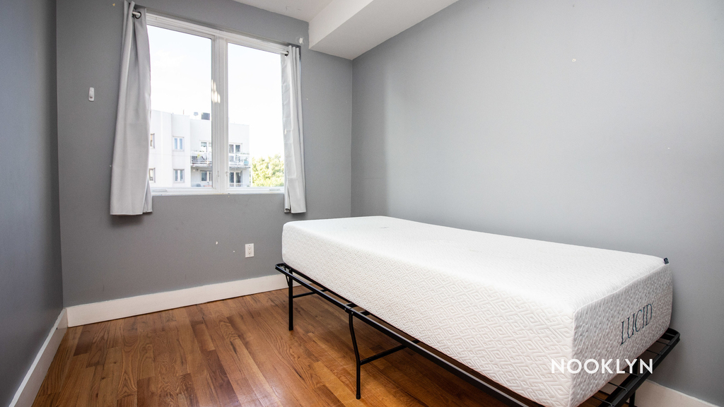 679 Grand St - Unit: 2B - Photo 10