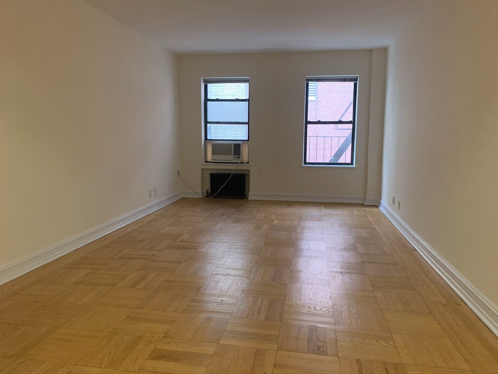 235 East 46th Street - Photo 6