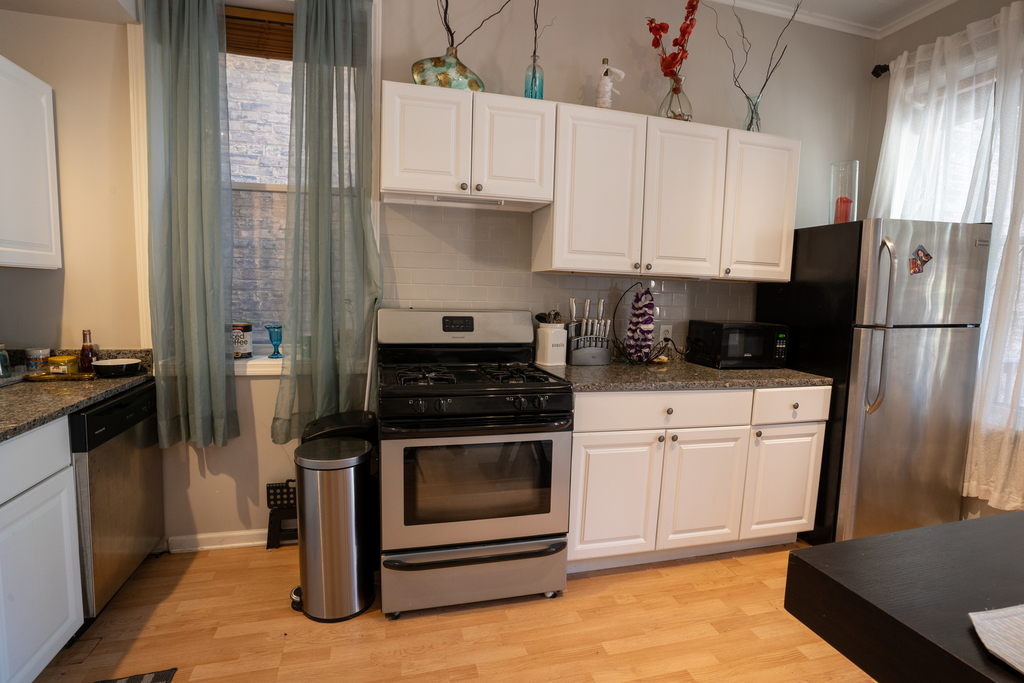 2656 North Ashland Avenue - Photo 8