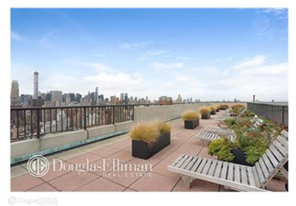 301 East 79th St - Photo 6