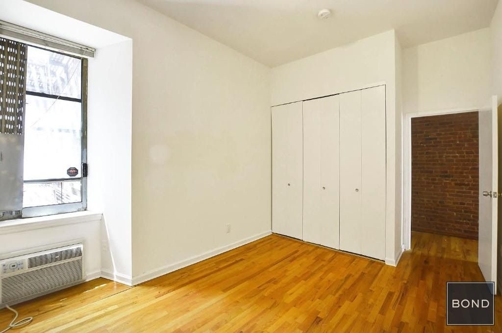 310 West 80th Street - Photo 3