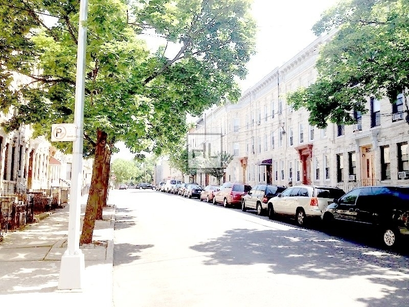 Copy of Linden Street - Photo 6