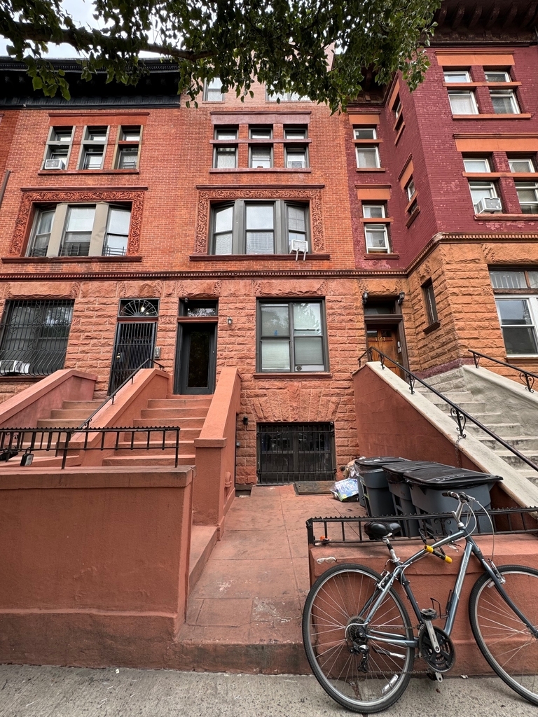 1145 Dean Street - Photo 4