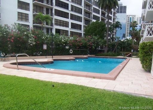 1430 Brickell Bay Dr - Photo 6