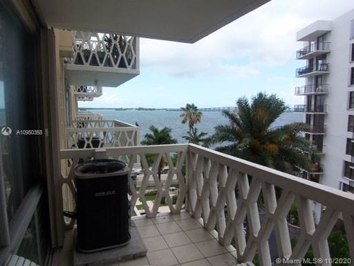 1430 Brickell Bay Dr - Photo 8