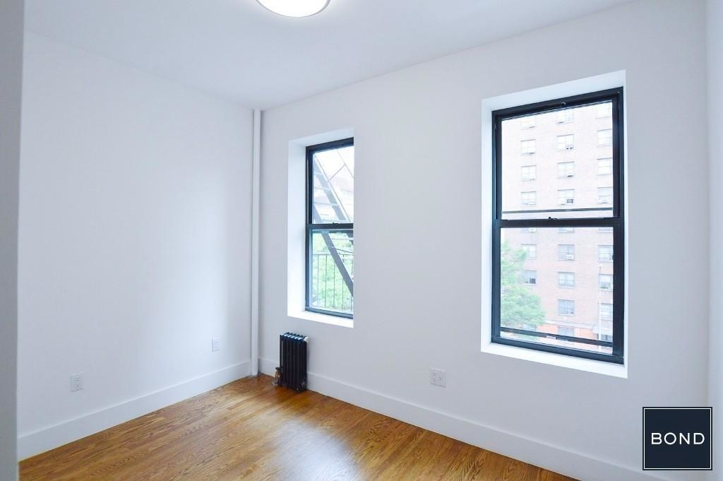 588 Amsterdam Avenue - Photo 2