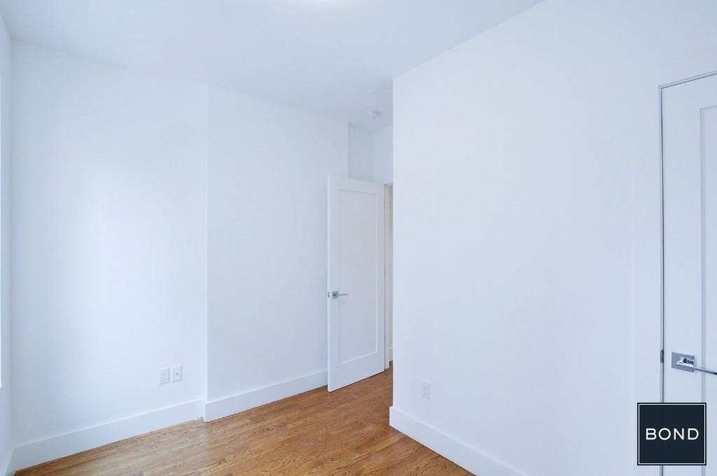 588 Amsterdam Avenue - Photo 3