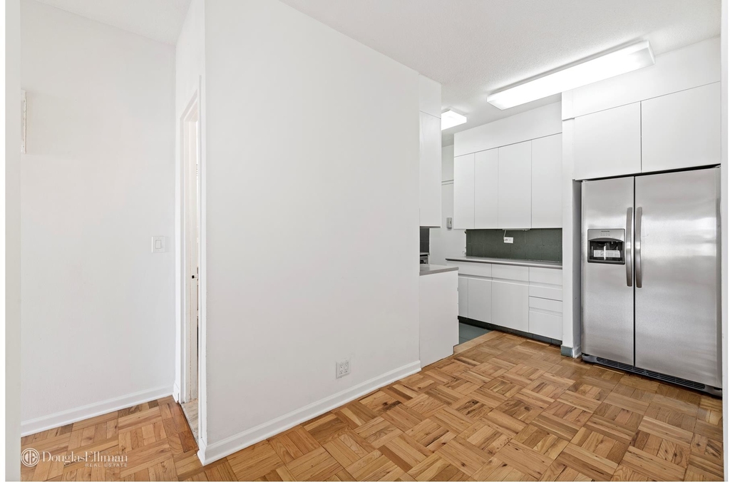 60 East 8th St - Photo 7