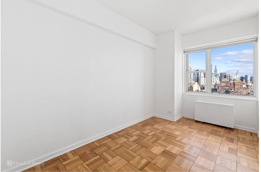 60 East 8th St - Photo 9