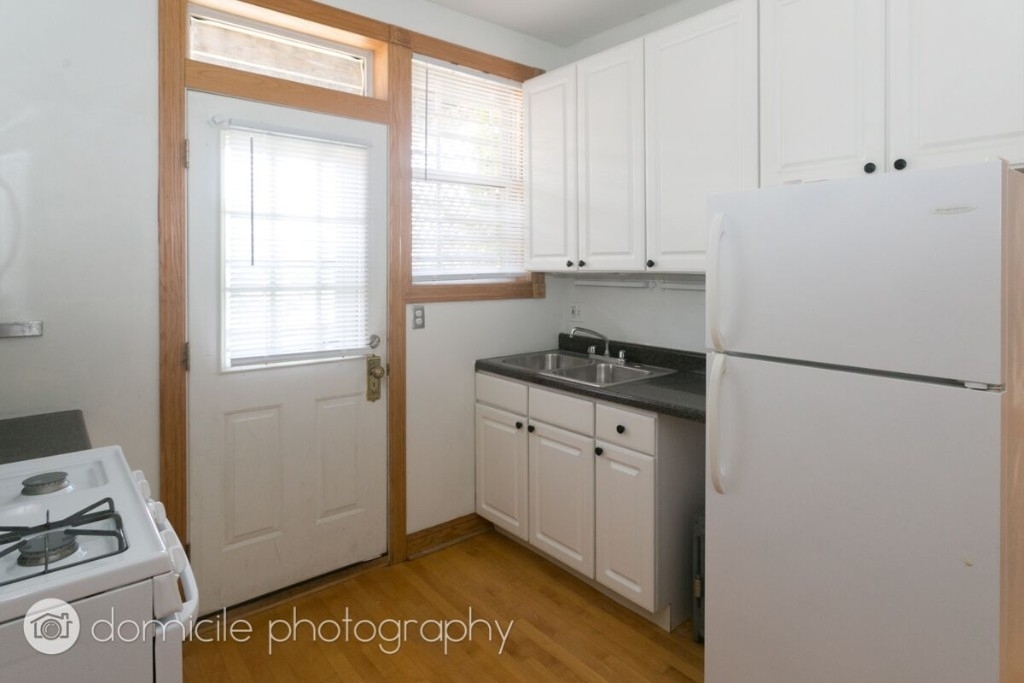 4344 N Winchester - Photo 1