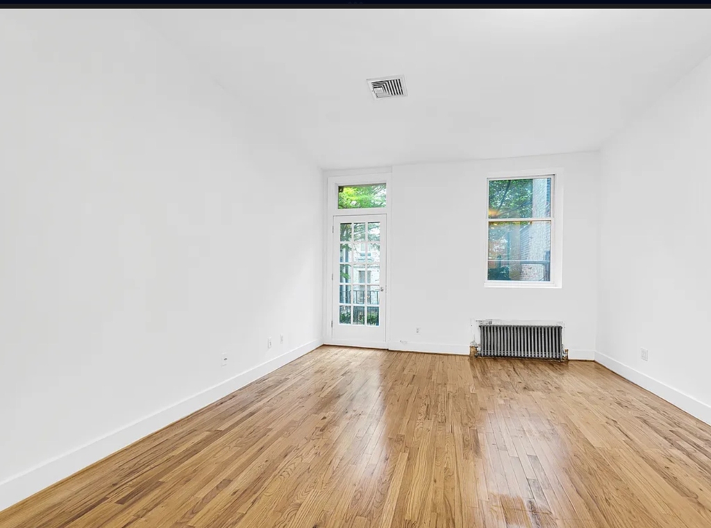 97th Street  and Central Park west - Photo 2
