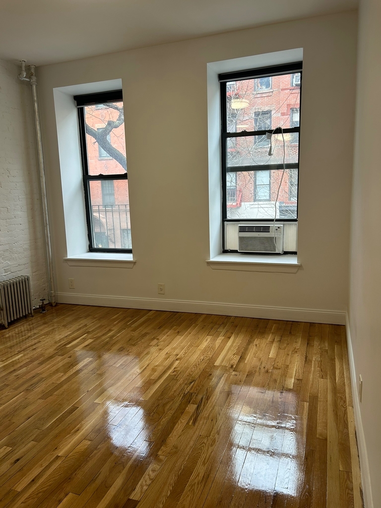 99th Street and 3rd Avenue  - Photo 5