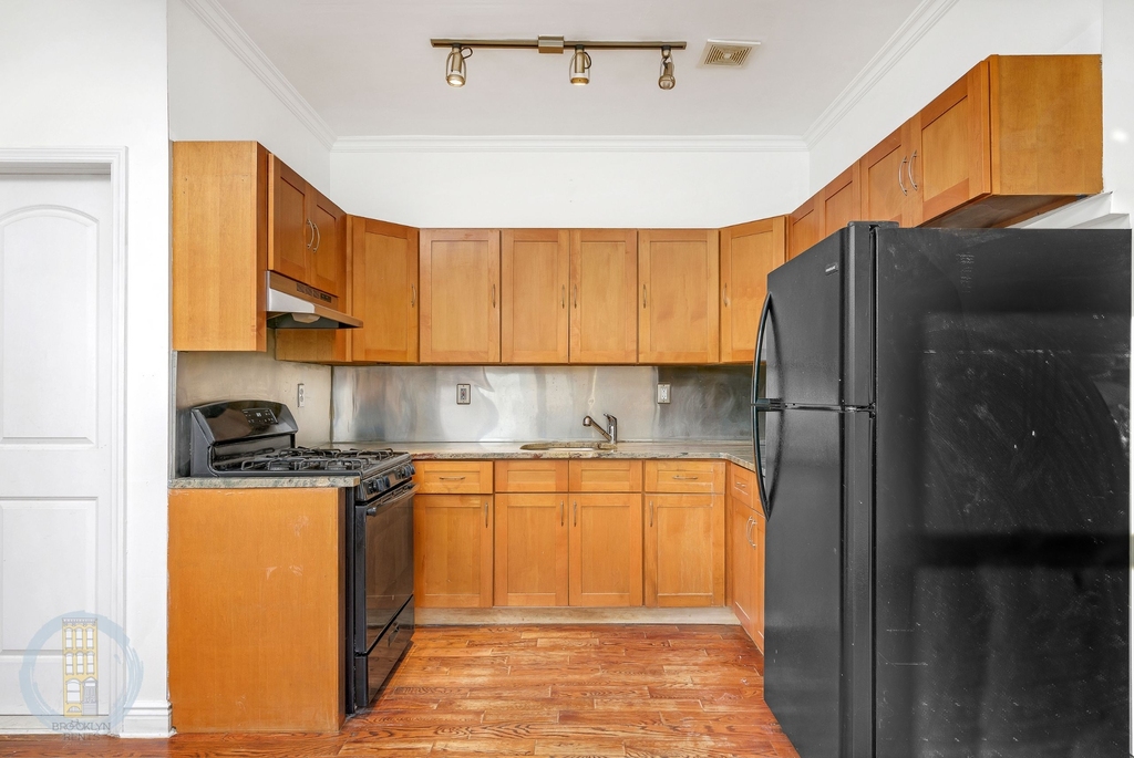 20 Underhill Avenue - Photo 1