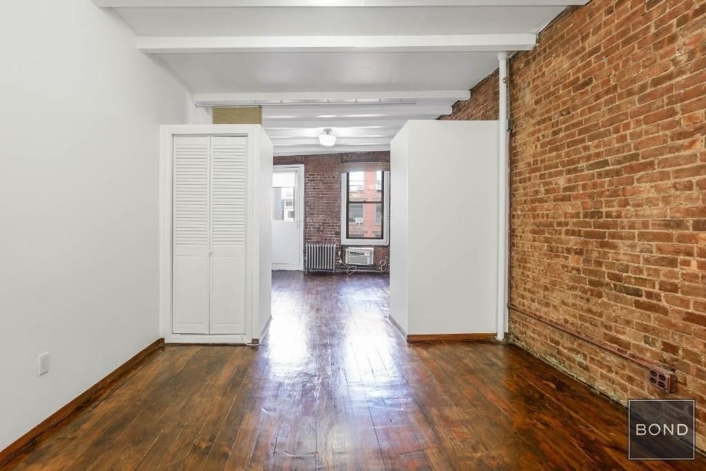 377 Broome Street - Photo 2