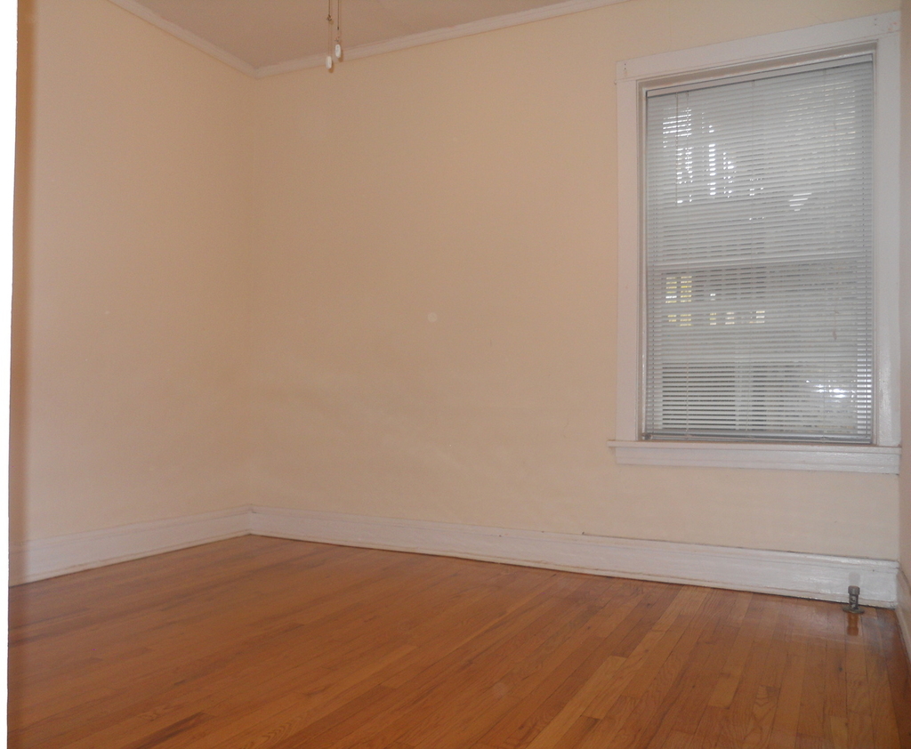 2204 West Wilson Avenue - Photo 10