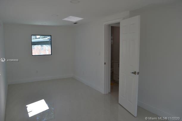 1168 Nw 32nd St - Photo 5