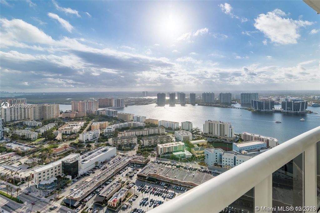 18201 Collins Ave - Photo 10