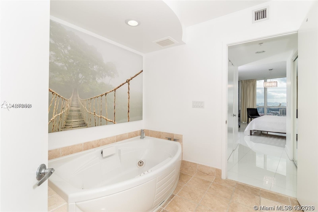 18201 Collins Ave - Photo 6