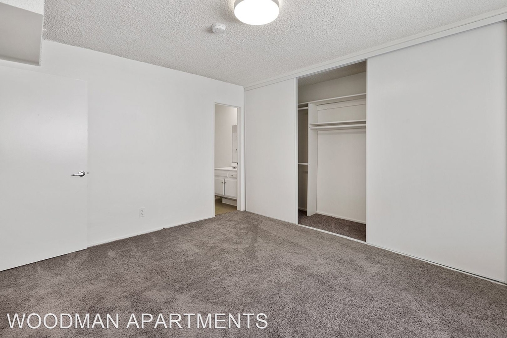 5045 Woodman Avenue - Photo 8