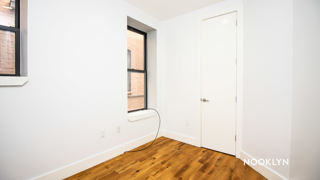 448 Empire Blvd - Photo 6