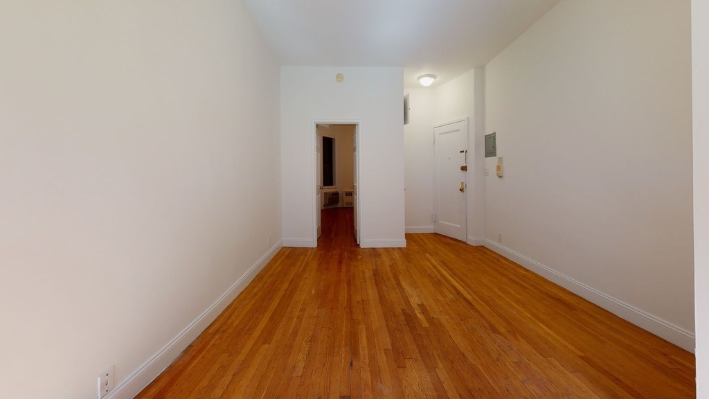 East 90th Street, Great Deal for One Bedroom - Photo 3