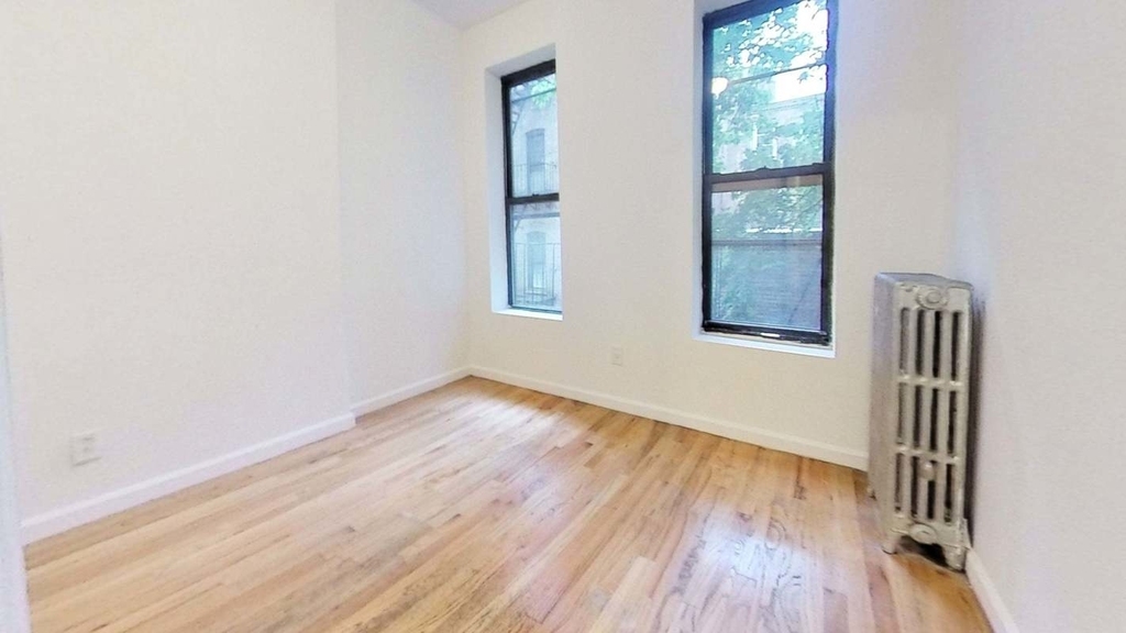 East 85th Street, No Fee, Two Month Free  - Photo 3