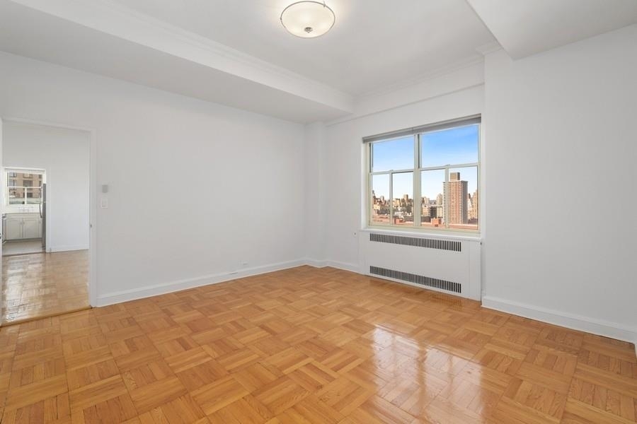 295 Central Park West - Photo 5