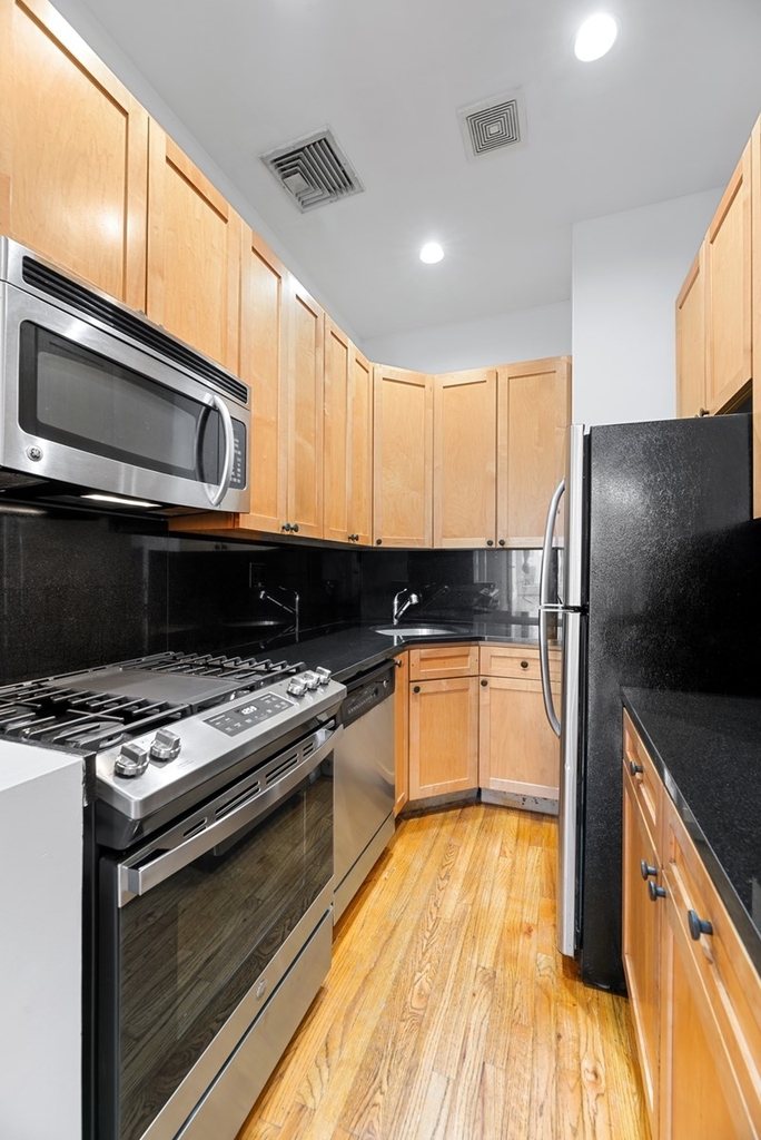 124 East 27th Street - Photo 0