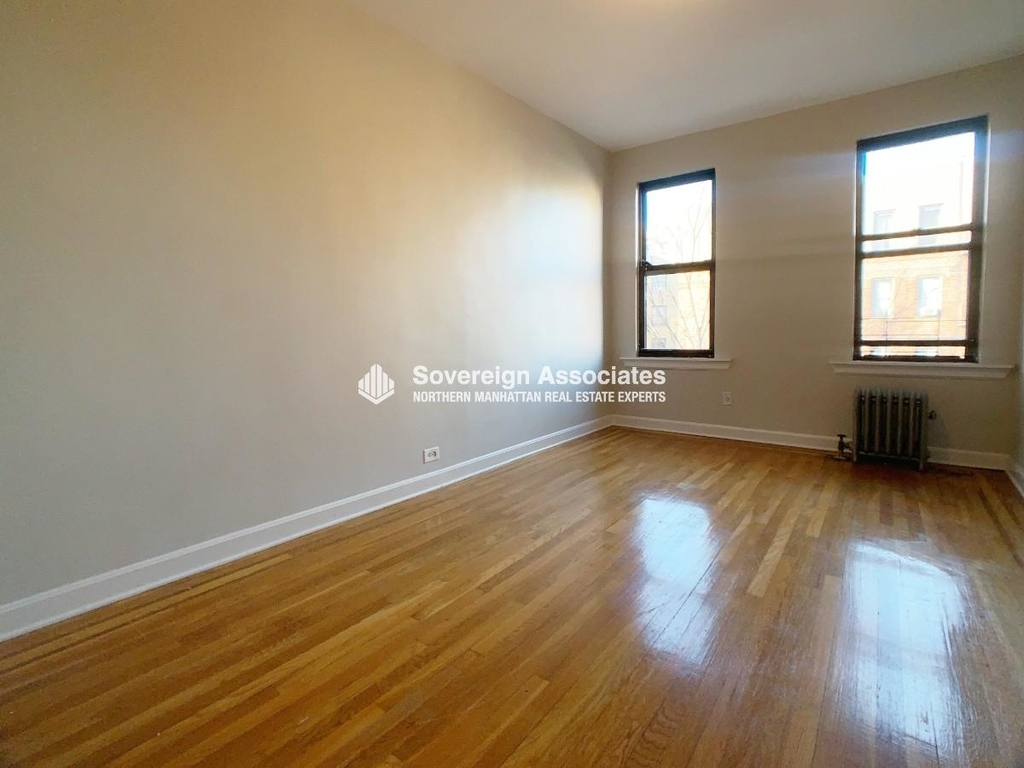 590 Fort Washington Avenue - Photo 2