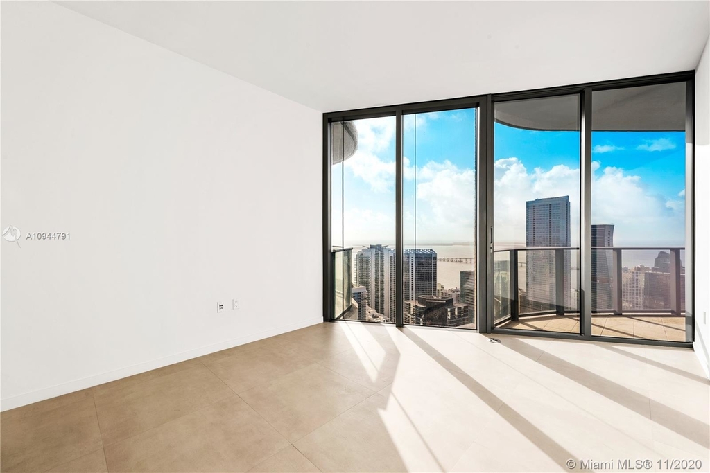 1000 Brickell Plz - Photo 12