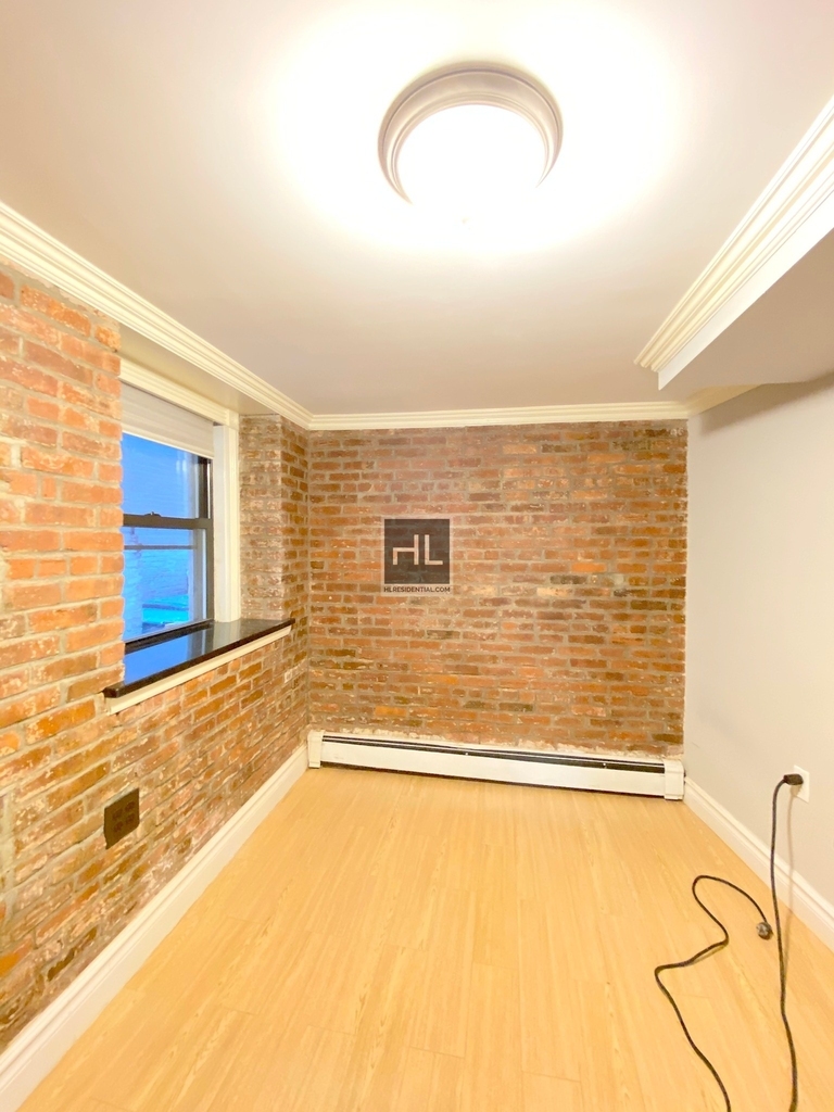 212 East 25 Street - Photo 8