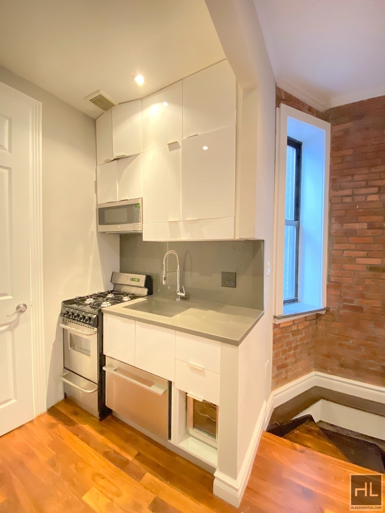 214 East 25 Street - Photo 1