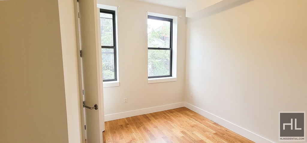 751 Dekalb Avenue - Photo 3