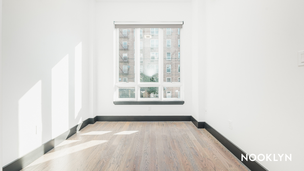 596 East 32nd Street - Photo 8