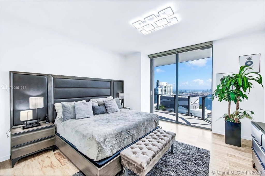 1000 Brickell Plz - Photo 15