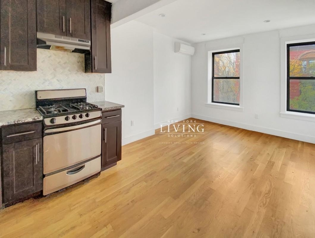 367 Franklin Avenue - Photo 1