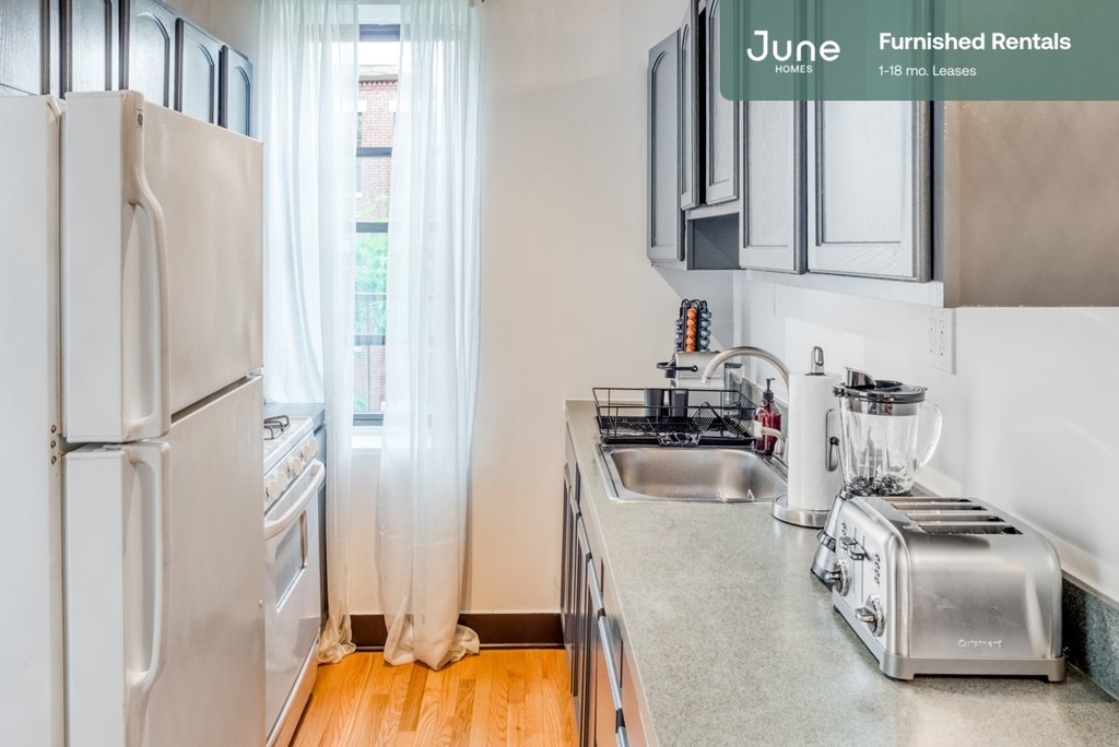 245 West 135th Street - Photo 6