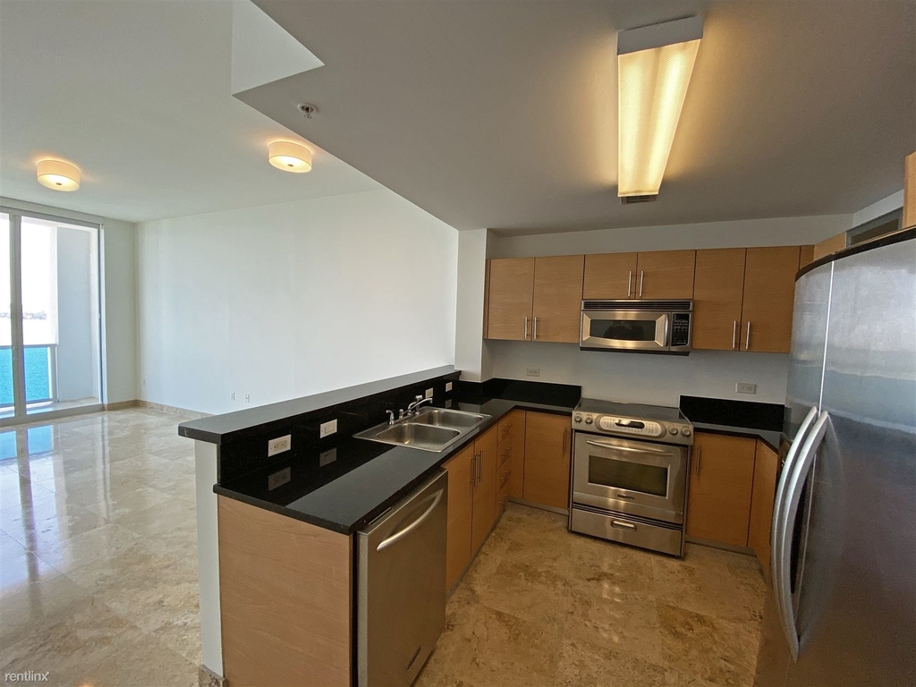 725 Ne 22nd St # 1103 - Photo 11