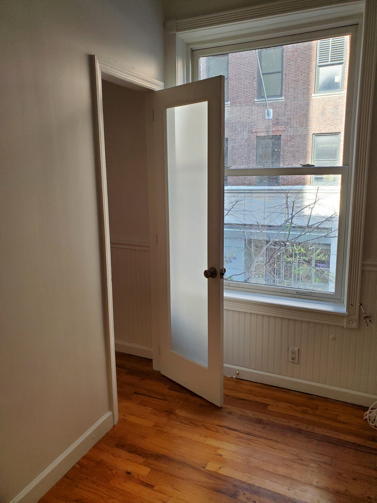 234 East 30th Street - Photo 1