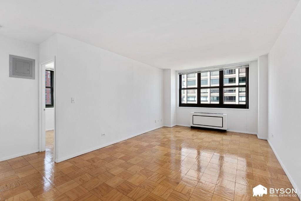 200 East 72nd Street - Photo 3