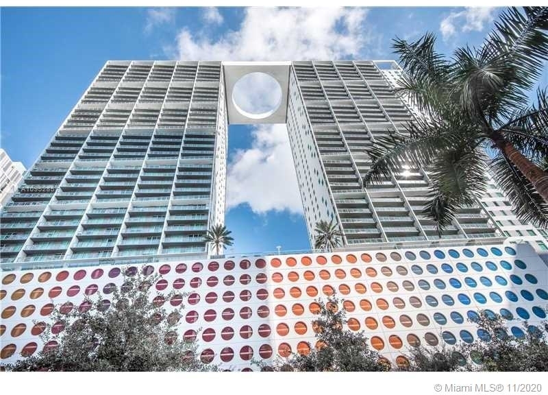 500 Brickell Ave - Photo 0