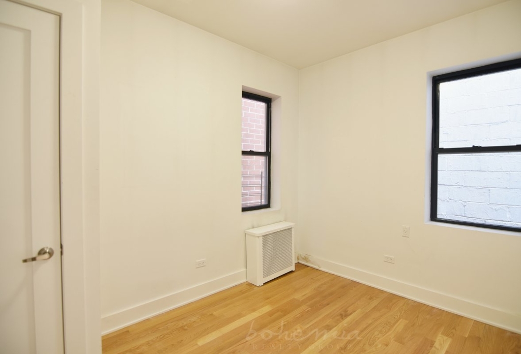 466 W 151st St - Photo 5