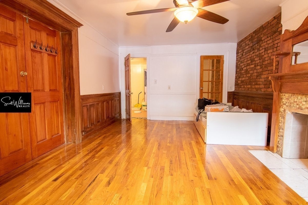 386 Decatur Street - Photo 2