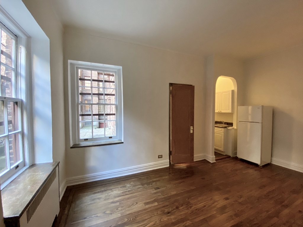 135 West 225th Street - Photo 10