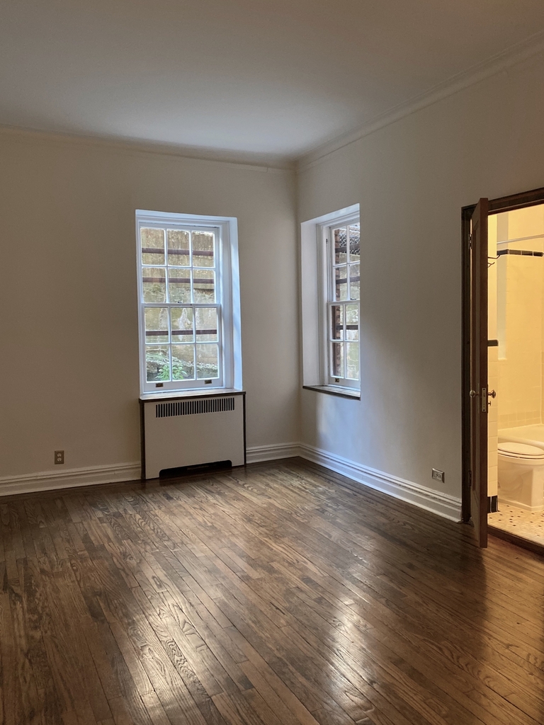 135 West 225th Street - Photo 2