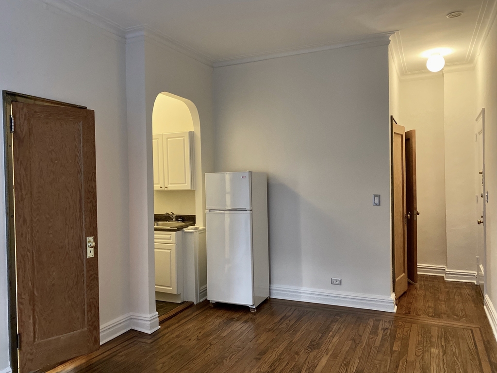 135 West 225th Street - Photo 6