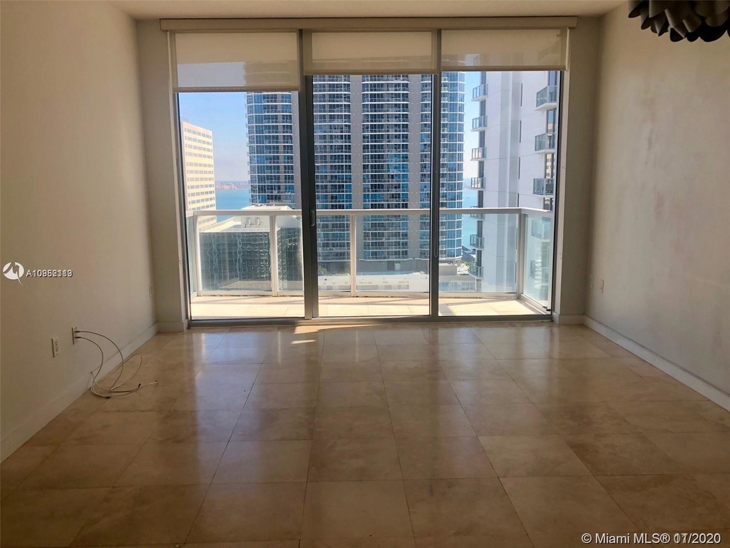 1050 Brickell Av - Photo 8