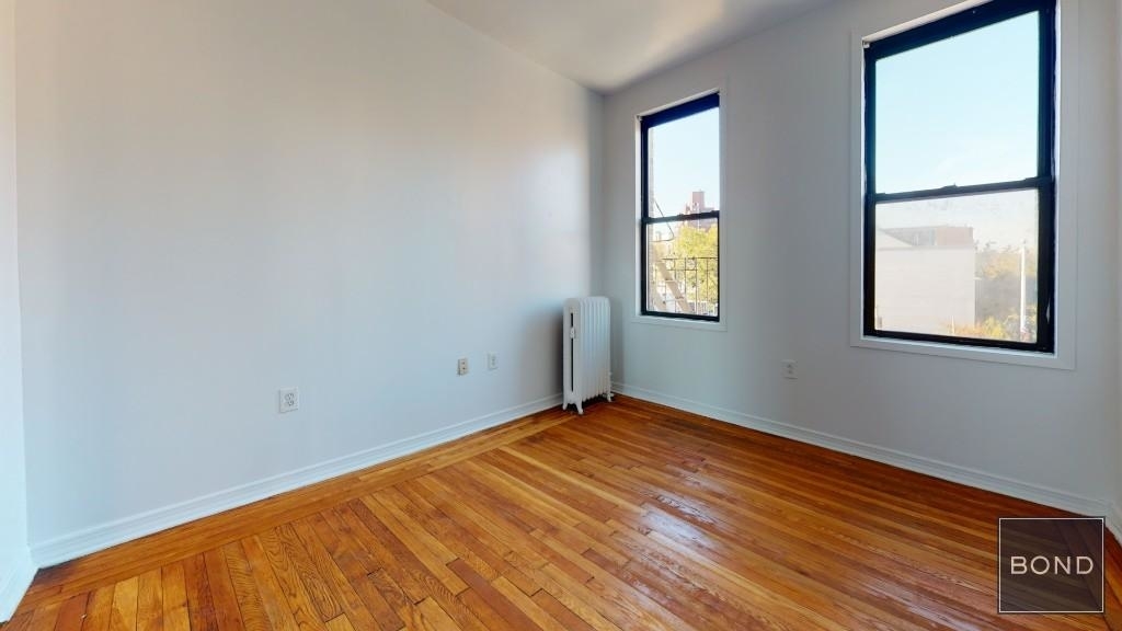 78 West 11 Street - Photo 2