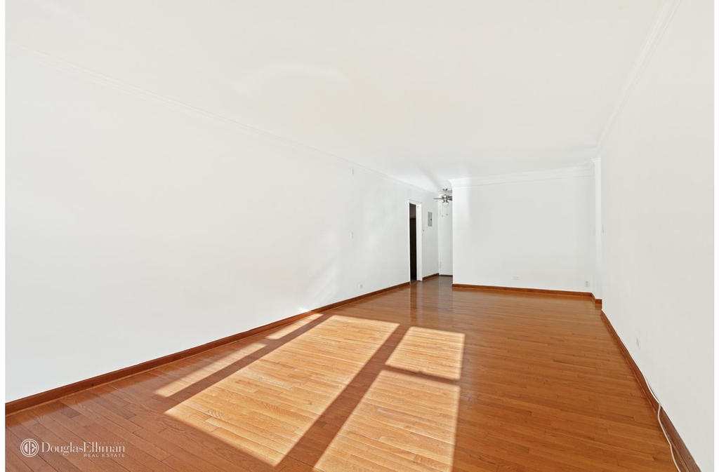 215 East 80th St - Photo 5